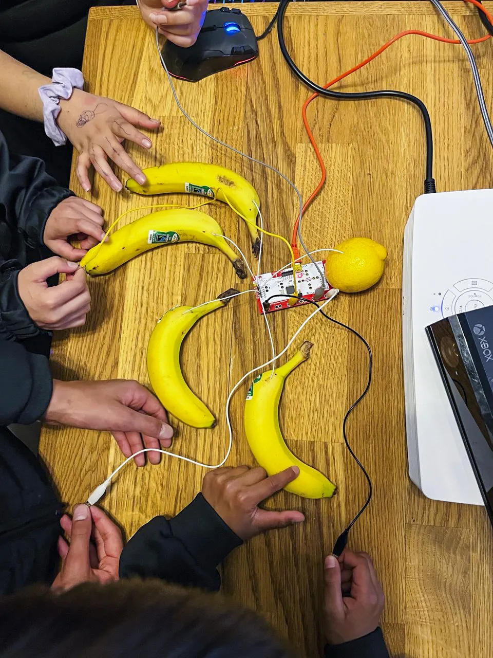 WE ARE Workshop "Playable Media Art"