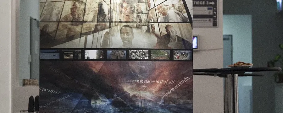 Ausstellung From Darkness Schwerpunkt Wissenschaft und Kunst